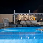 Aparthotel Tristhenia 4*