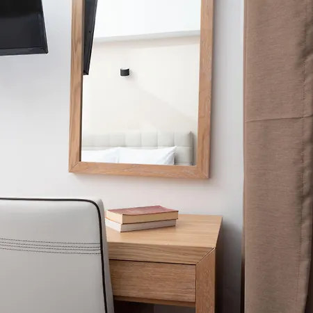 Tristhenia Апарт-отель 4*