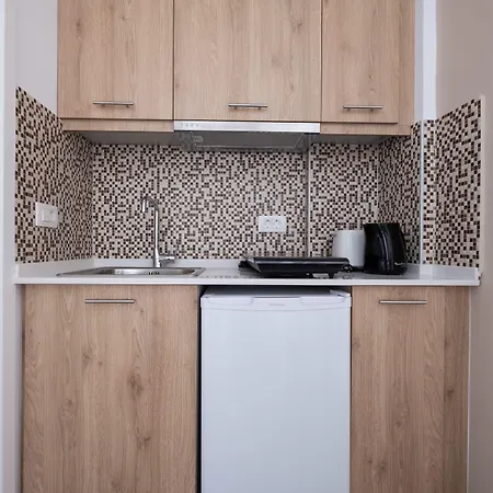 Tristhenia Hotel apartamentowy 4*