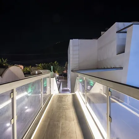 Tristhenia Апарт-отель