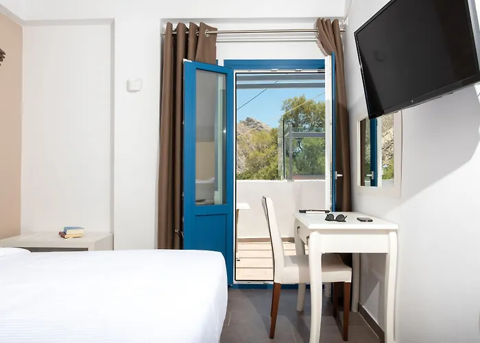 特里斯舍尼亚公寓式酒店 4*