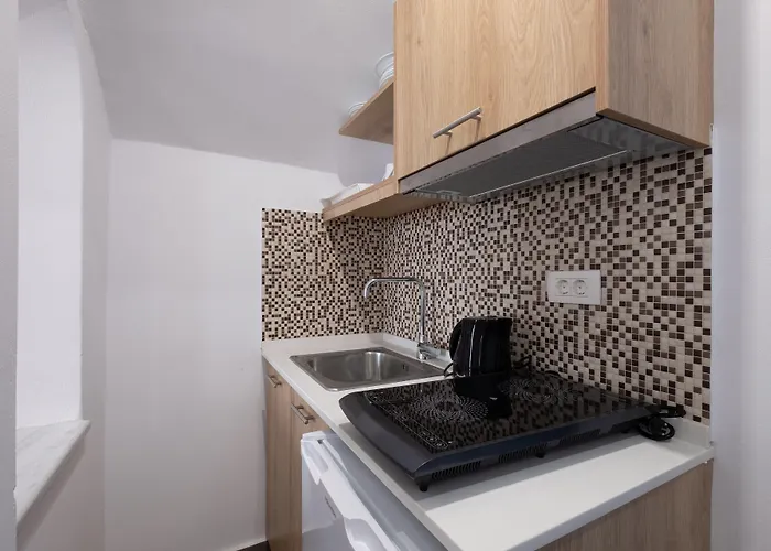 Tristhenia Ξενοδοχείο με διαμερίσματα Περίσσα