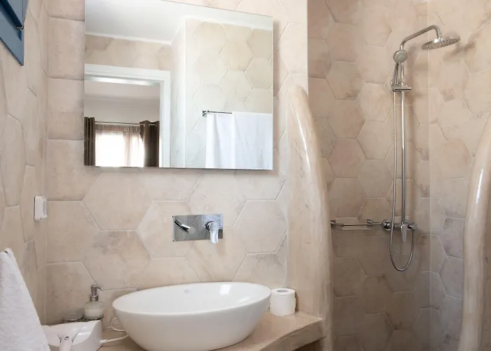 特里斯舍尼亚公寓式酒店 佩里萨