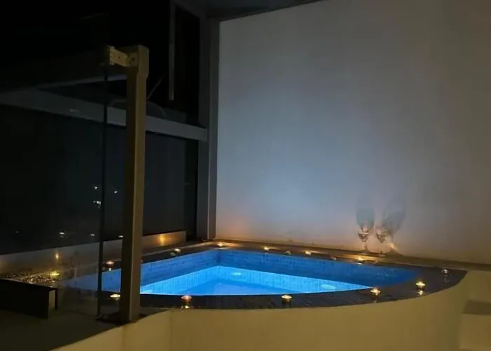 Tristhenia Lägenhetshotell 4*