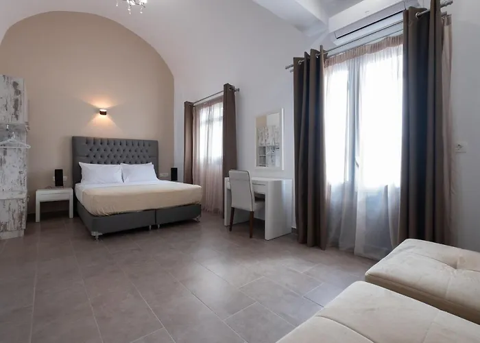 特里斯舍尼亚公寓式酒店 4*