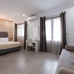 特里斯舍尼亚公寓式酒店 4* 佩里萨