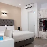 特里斯舍尼亚公寓式酒店
