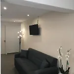特里斯舍尼亚公寓式酒店 公寓式酒店 佩里萨