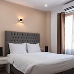 特里斯舍尼亚公寓式酒店 公寓式酒店 4*