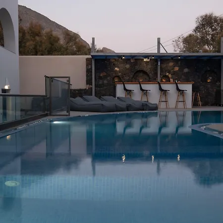 Tristhenia Aparthotel