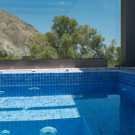 Tristhenia Перисса