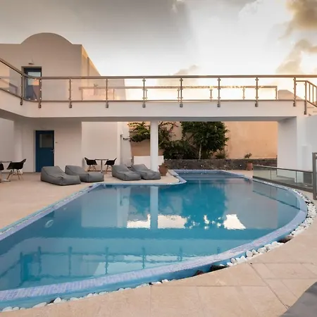 Tristhenia Апарт-отель 4*