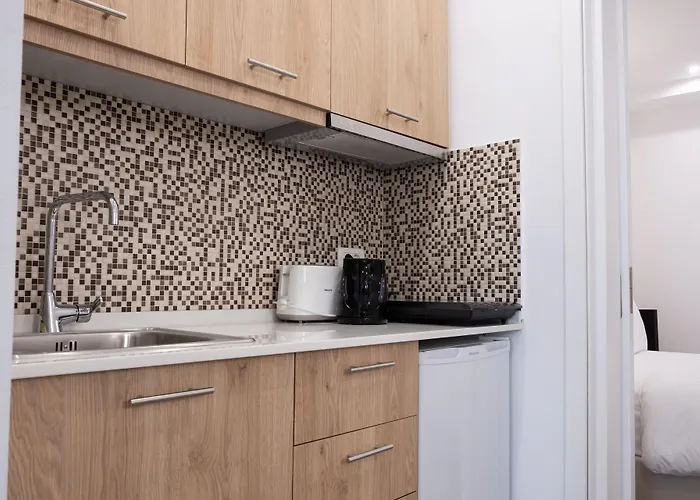 Tristhenia Апарт-отель Перисса