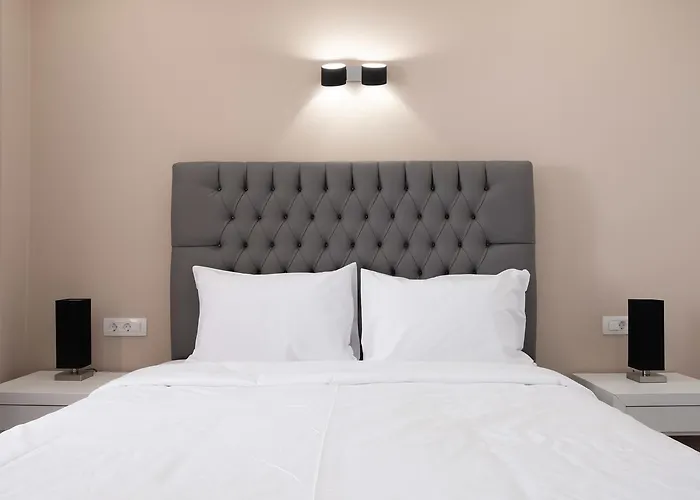 Tristhenia Aparthotel