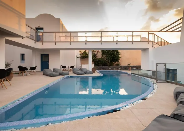 Tristhenia Aparthotel 4*