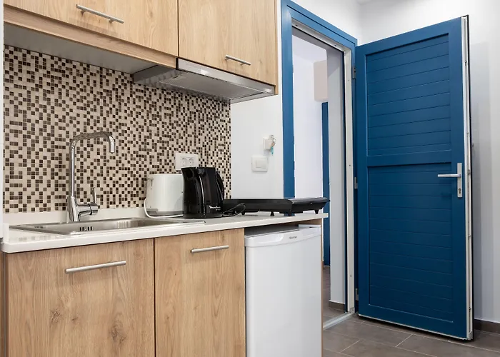 Tristhenia Apartahotel 4*