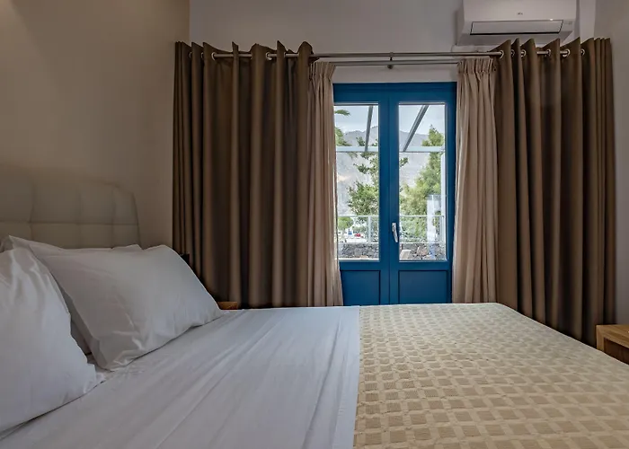 Apartahotel Tristhenia Perissa (Santorini)