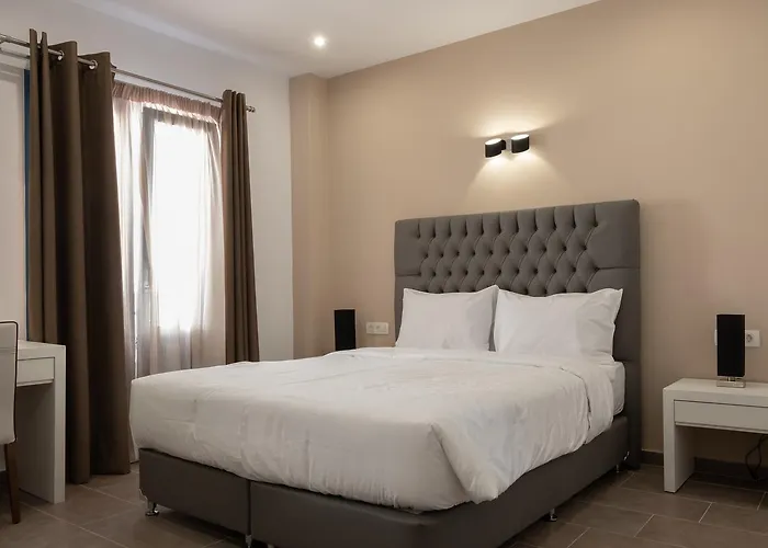Tristhenia Apartahotel 4*